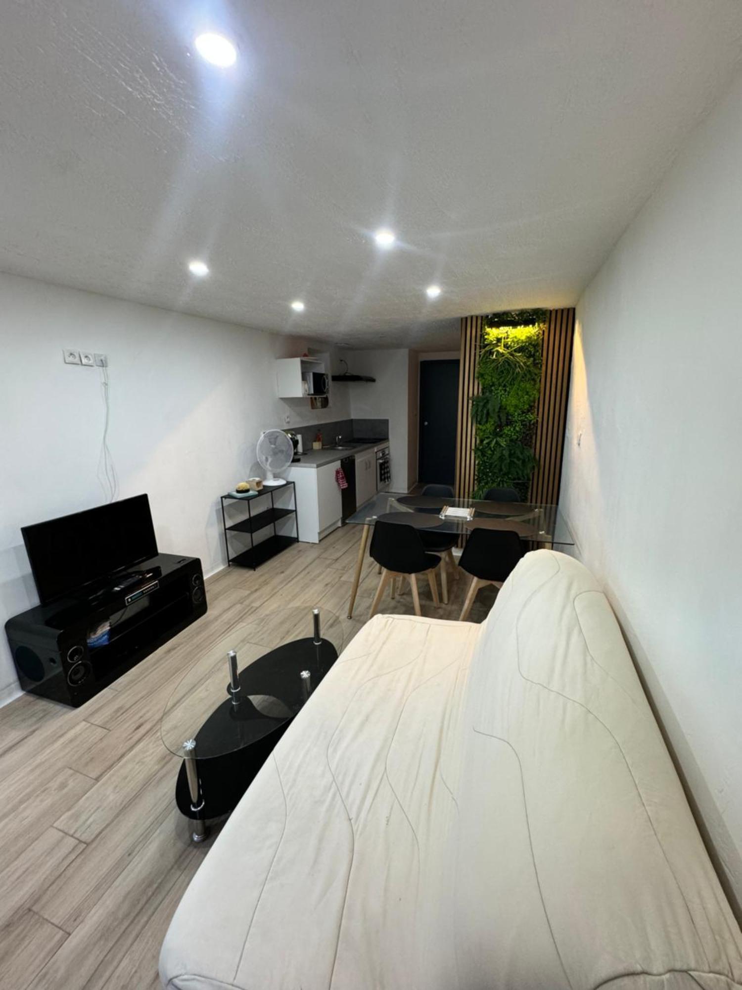 Charmante Maison De Village Bram المظهر الخارجي الصورة